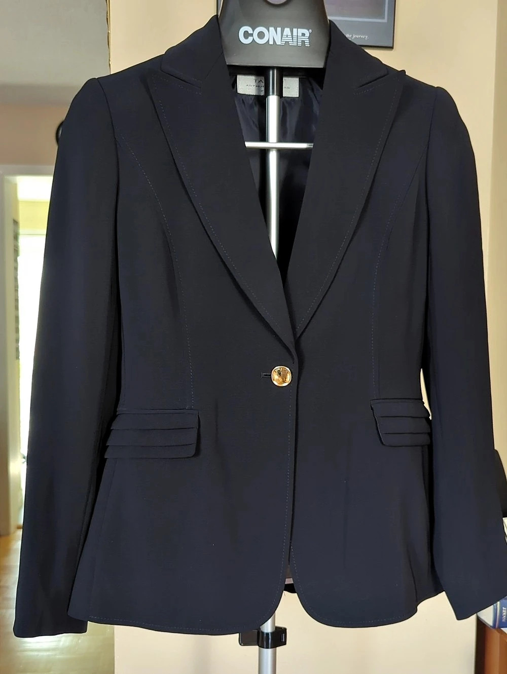 Tahari Women's Tailored Blazer And Pants  Navy Blue Like New